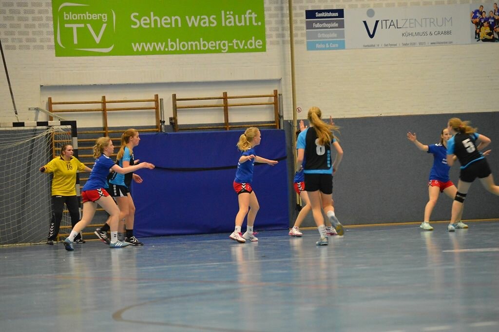 wB2  HSG Blomberg-Lippe 2   -  Handball Bad Salzuflen