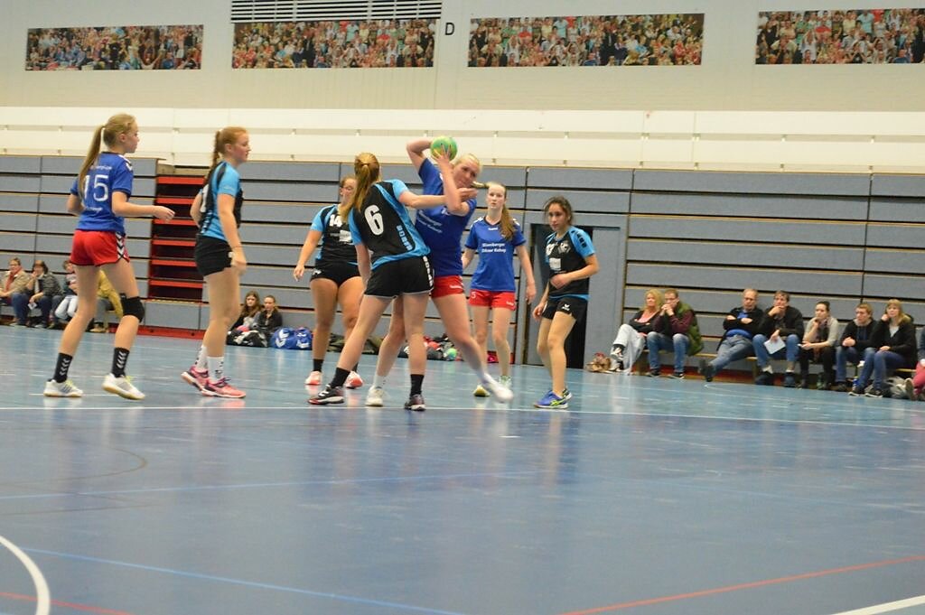 wB2  HSG Blomberg-Lippe 2   -  Handball Bad Salzuflen