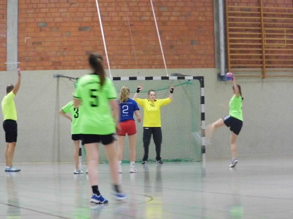 wB2  SG Handball Detmold  -  HSG Blomberg-Lippe 2