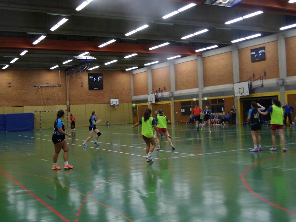 wB2  HSG Blomberg-Lippe 2  -  Handball Bad Salzuflen