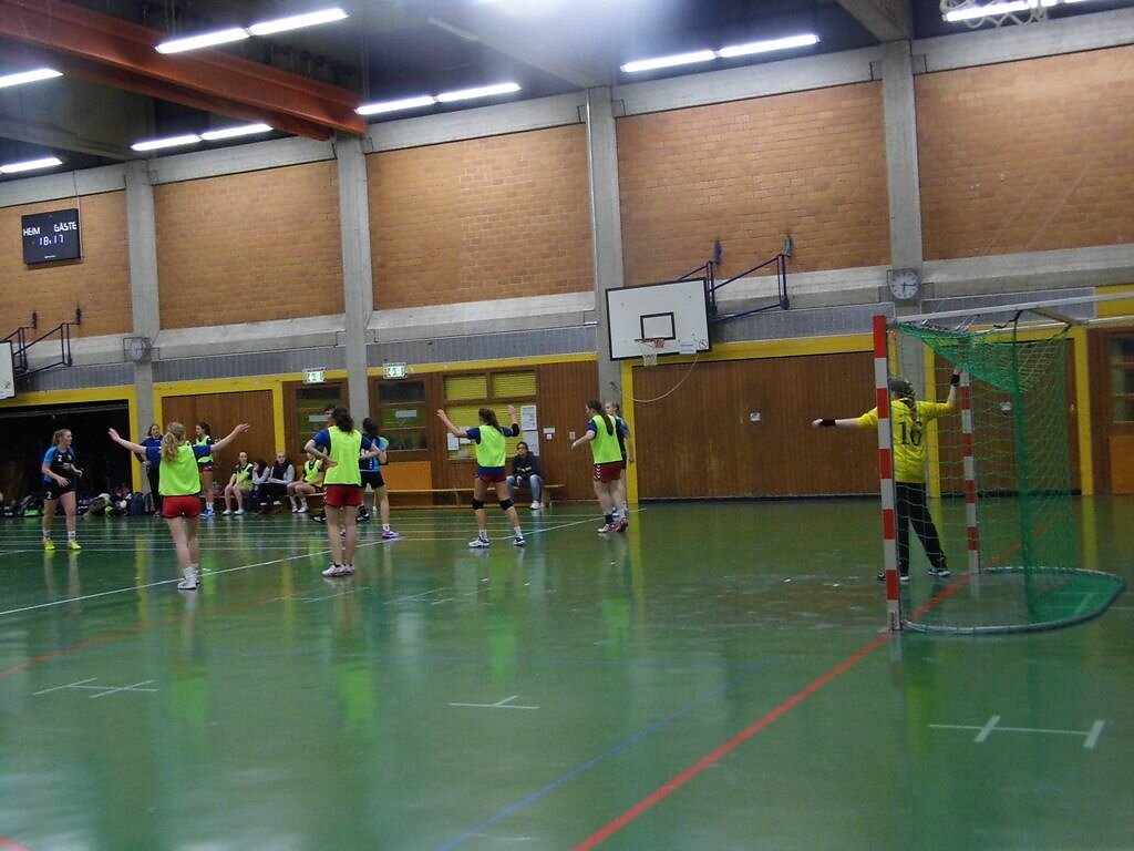 wB2  HSG Blomberg-Lippe 2  -  Handball Bad Salzuflen